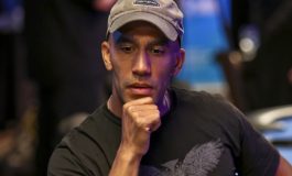 Билл Перкинс и Дэн Билзерян утверждают, что Жан-Роберт Белланд жульничает в игре с высокими ставками, которую он проводит